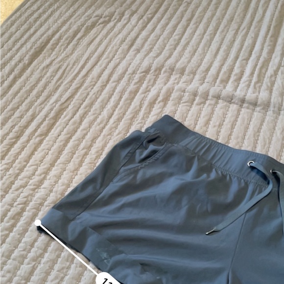 Workout shorts - Picture 5 of 7